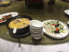 浓汤鸡煲花胶-上海小南国(不夜城店)