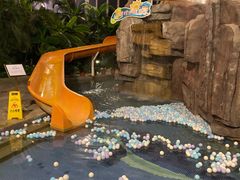 -中家鑫园温泉酒店鑫悦汤泉