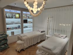 -EMILY艾枚莉美甲美睫·美颜·现磨咖啡