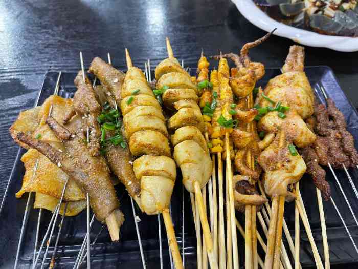 老友烧烤-"感谢大众点评的霸王餐!店里环境优雅,装修.