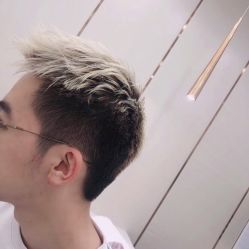 -即型男士理发工作室
