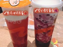 黑巧冲锋草莓-CoCo都可(西宸天街店)