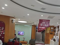 -雅悦齿科(顾村公园店)