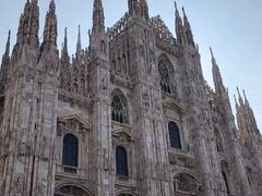 -文艺复兴百货(米兰大教堂广场店)