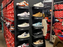 -NIKE上海青浦优选体验店