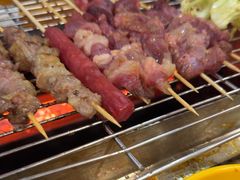 -哈尔滨小酒馆·鲜肉现穿自助烧烤(康新花园店)