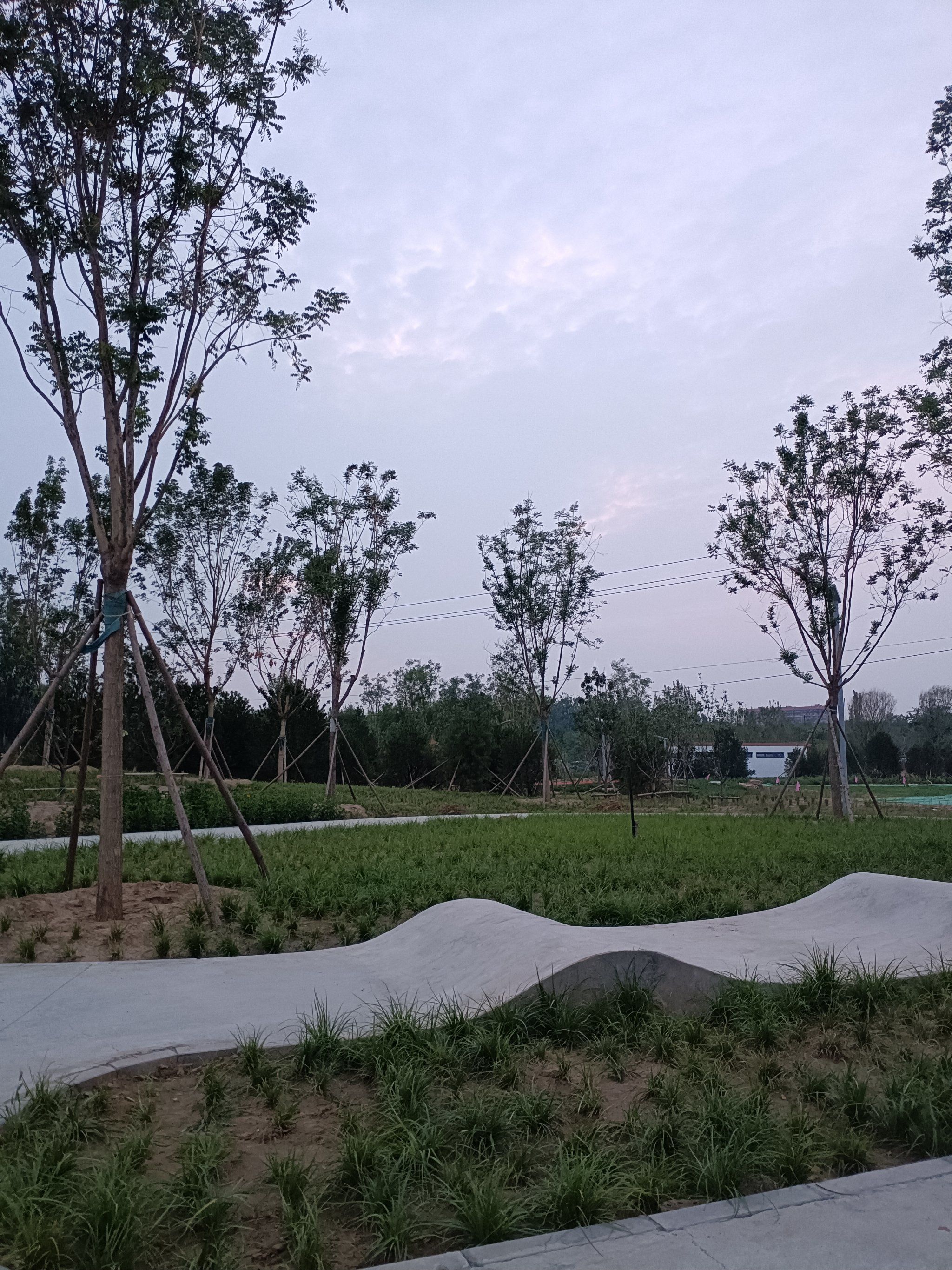 回龙观新建的公园,周边居民又多了一处遛弯的好去处