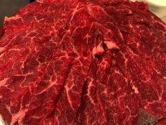 安格斯牛肉-鲜入围煮花胶鸡海鲜火锅