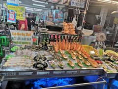 -六合夜市