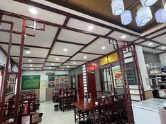 -湖南人家湘菜馆(镇江路店)