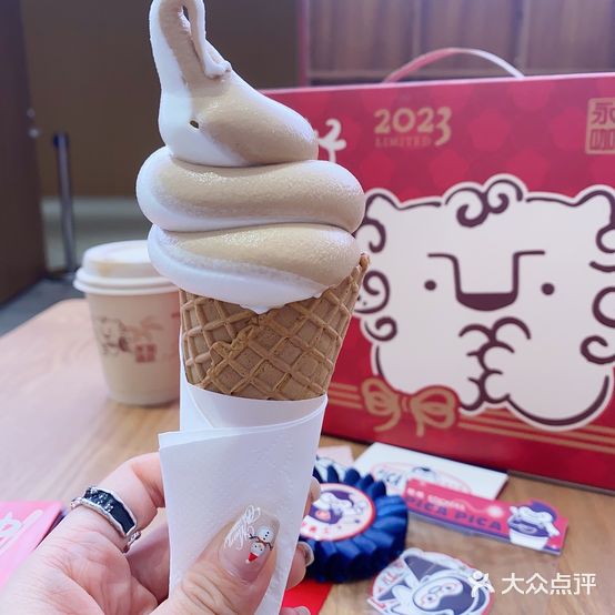 PICA PICA气鹅雪糕店