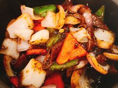 石锅黑椒肥肠-老人和饭店(打浦路店)