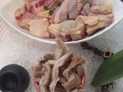 -洪氏嗨捞·广东猪肚鸡·椰子鸡火锅(西咸万象城店)