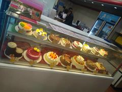 面包甜点陈列柜-新侨三宝乐面包店(崇文门店)
