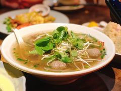 -大头虾越式风味餐厅(光明广场店)