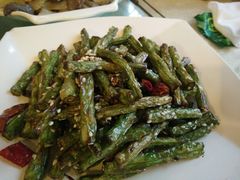 -维吾尔餐厅(宜山路店)