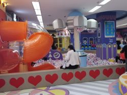 -孩子王童乐园(马群店)