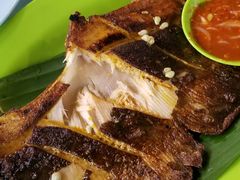 -明记烧鱼美味店