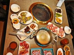 -黑金·寻焰自助百汇(中街店)