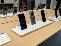 -华为授权体验店(中山公园来福士)