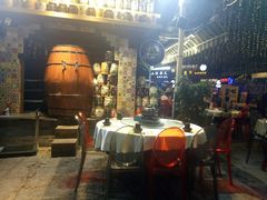 -刘姐啤酒鱼民族演艺餐厅(西街总店)