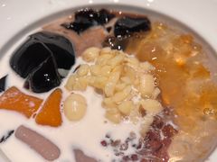 -RUXU入续糖水铺与包(卓悦中心店)