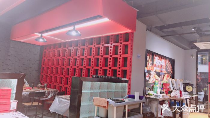 再来几串·云南酱烤(全国首店)大堂图片