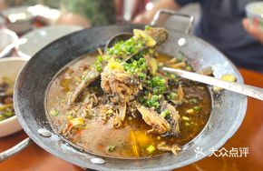 Sour Cabbage Stewed Yellow Catfish
