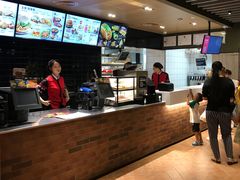 -肯德基(湾畔店)