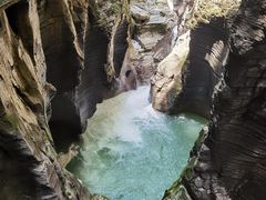-蝶舞清江·恩施地心谷景区