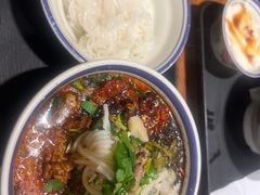 -云阿蛮云南生烫牛肉米线(奉贤路店)