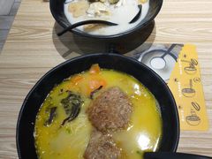 -渔米丰·广府鱼汤米线(光明广场店)