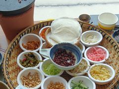 -包整·丝娃娃(一览甲秀楼风景店)