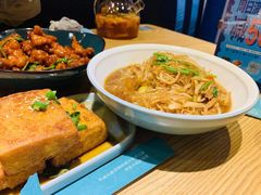 -小镇大厨新概念复合中餐厅(万达广场大连高新店)