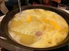 -鲜入围煮花胶鸡海鲜火锅