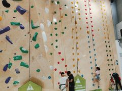 -ROCKPLUS攀岩馆(环宇城店)