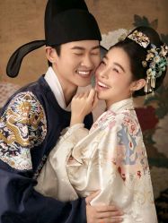 -玛奇朵婚纱摄影