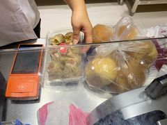 -白玉兰食品甜凤店(合生汇店)