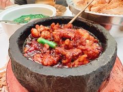 招牌石锅杭椒牛蛙-桂满陇·手作小笼包&江南叫花鸡(中山公园店)