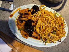 -山河屯铁锅炖(哈西站店)