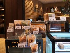 面包甜点陈列柜-厦门泛太平洋大酒店大堂吧