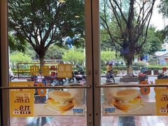 -麦当劳(十字街店)