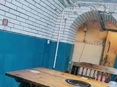 -洞庭洲·防空洞火锅·烧烤·铜锅涮肉(新百广场店)