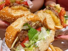 -The Habit Burger Grill 哈比特汉堡(复兴soho店)