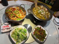 -小凤庭·地道湖北菜武昌鱼·藕汤(38年黄鹤楼店)