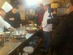 -百味地锅鸡(二店·财校分店)