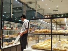面包甜点陈列柜-BreadTalk面包新语·烘焙蛋糕(高德置地春广场店)