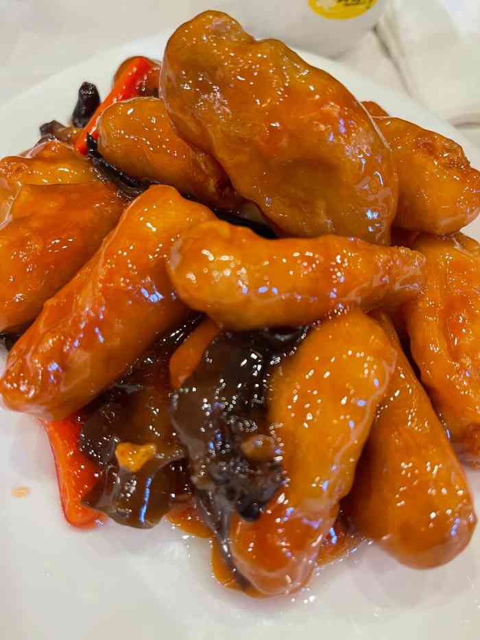 功德林素菜饭庄(前门店)-"环境就是老国营那种,椅子有点高[囧]菜品.