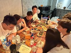 -笨猪青年旅舍(西乡地铁站店)