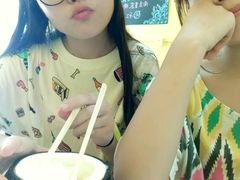 -志龙皇冠吃货椰子铺